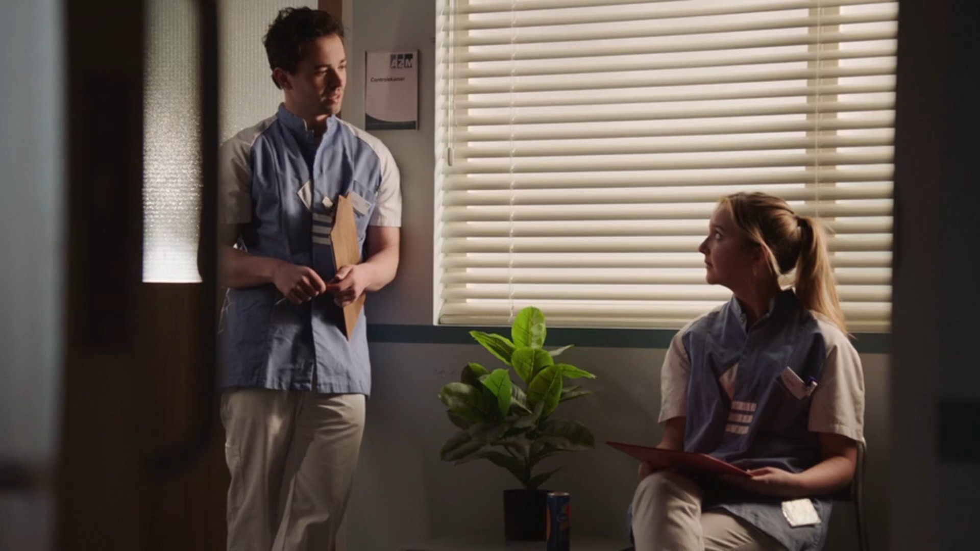 Demi liegt tegen Zoran over haar medicijngebruik